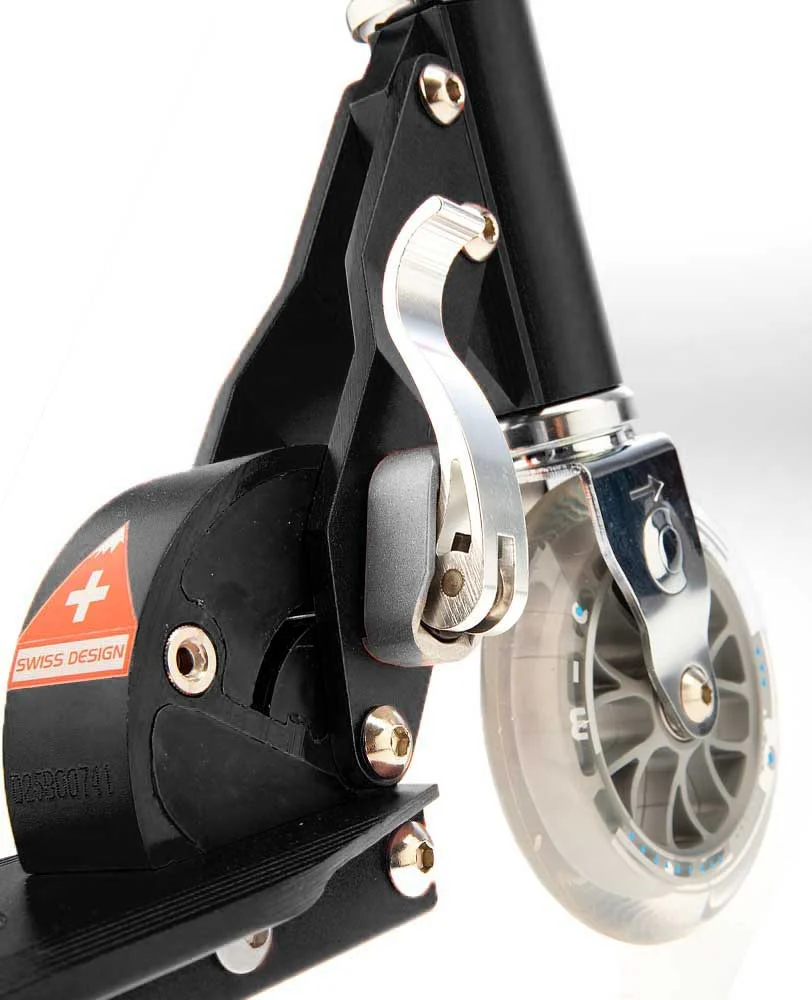 micro-sprite-scooter-black-hinge-SA0026